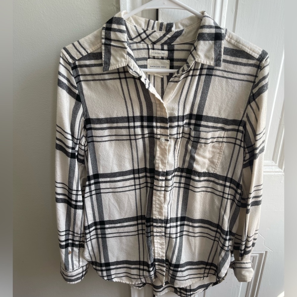 Amazingly soft boyfriend fit white and black flannel